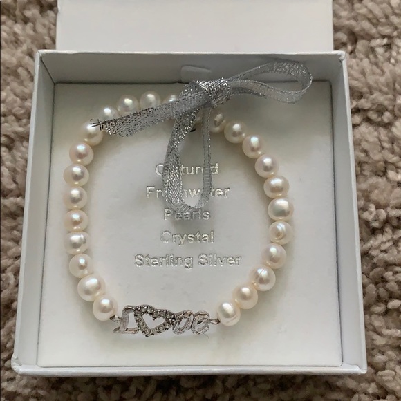 Jewelry - Pearl Love Bracelet